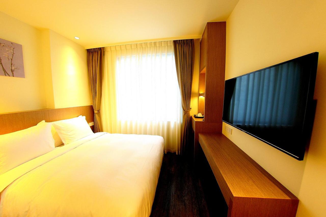 26 Inn Yilan Exterior photo